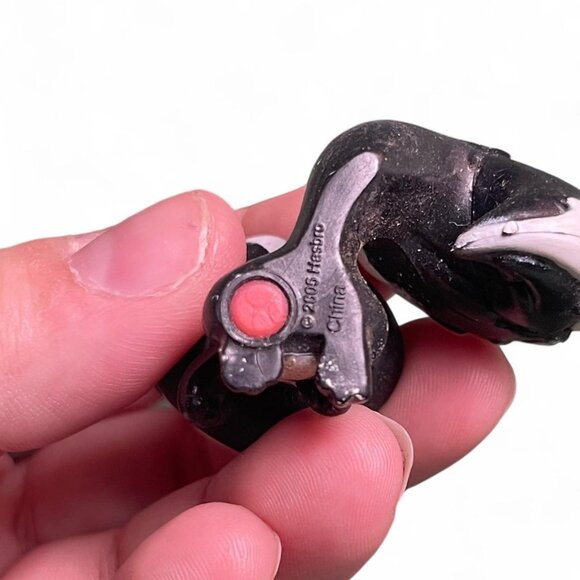 LPS Littlest Pet Shop Skunk #85 Authentic Blue Eyes Black and White - Picture 4 of 4